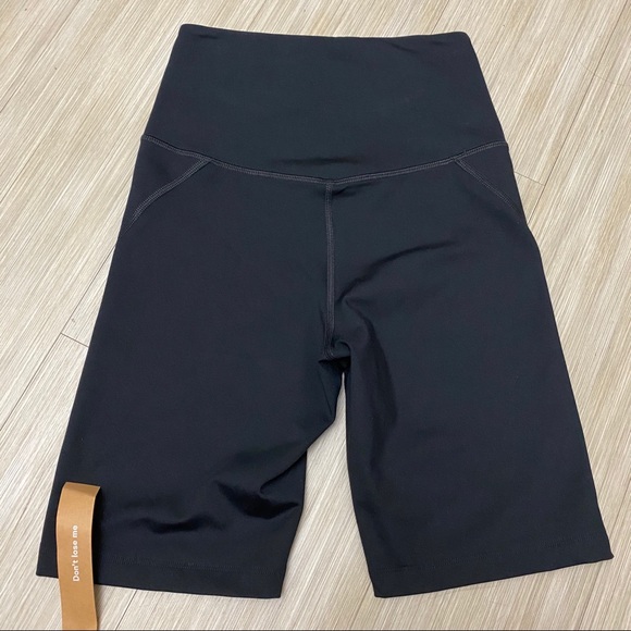 Reformation girlfriend collective biker shorts - Picture 4 of 7